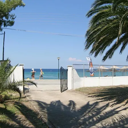 Paradiso Neos Marmaras